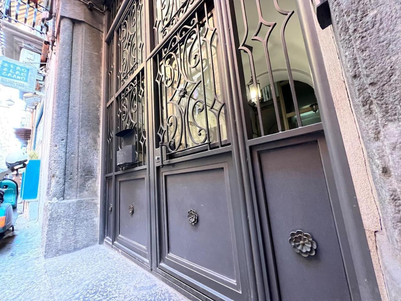 Traversa Toledo, Intero Appartamento Al Plebiscito Naples Exterior photo